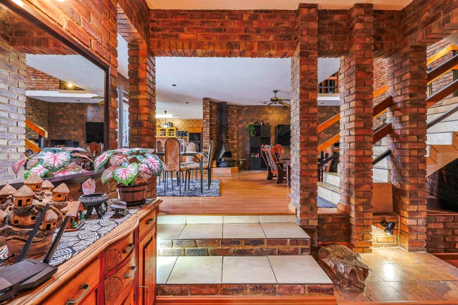 4 Bedroom Property for Sale in Hartbeespoort North West